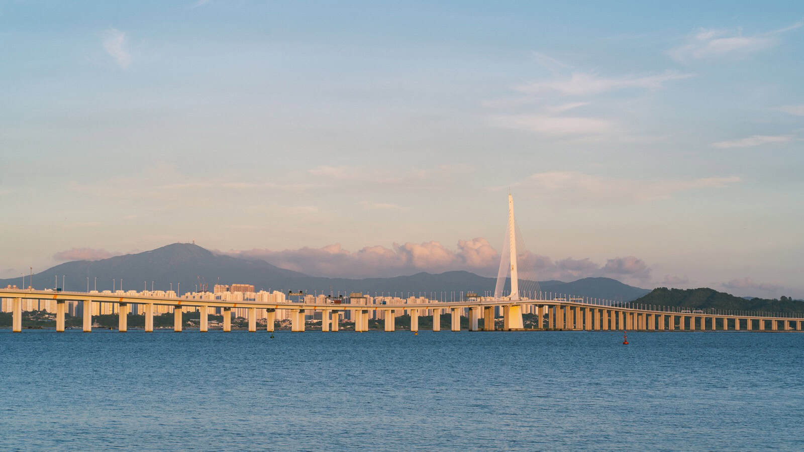 Shenzhen Bay Bridge connecting Hong Kong and Shenzhen