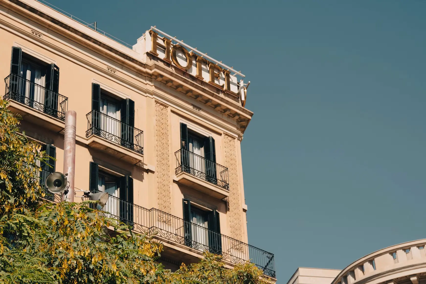 China Hotel Check-In for Foreigners: 2026 Guide 1 book hotels in China